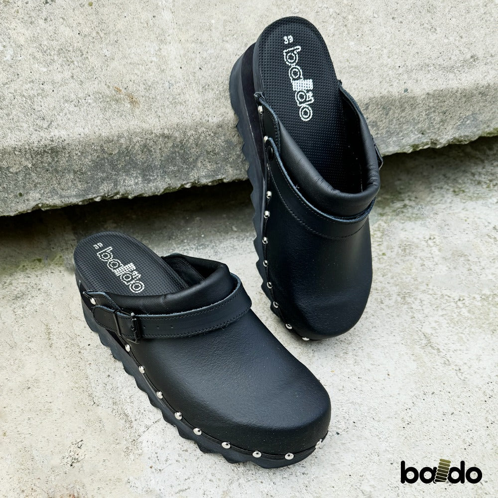 zoccoli-donna-in-legno-con-molla-baldo-25-13-milano-fashion-week-1